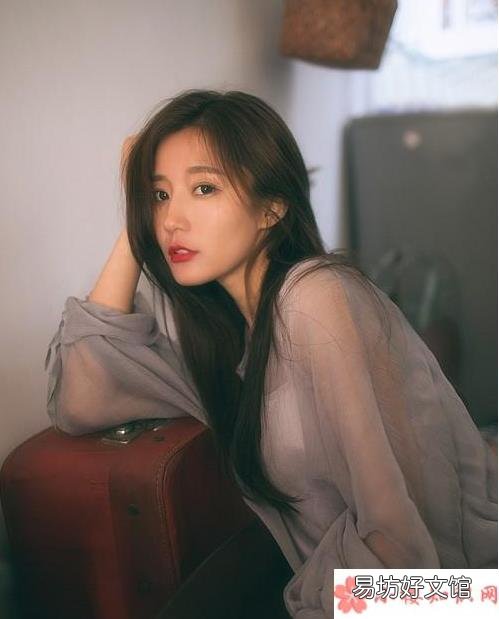 女生发自拍夸赞文案句子 女孩子发自拍的时候该怎么夸
