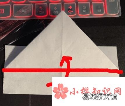 如何用纸折叠小船