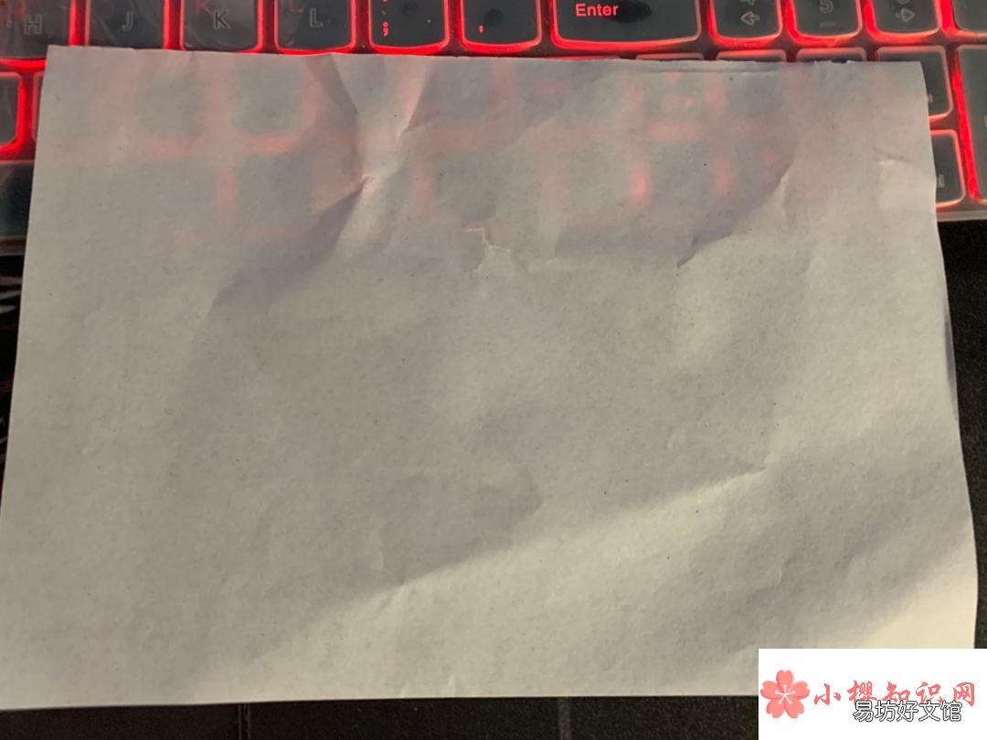 如何用纸折叠小船