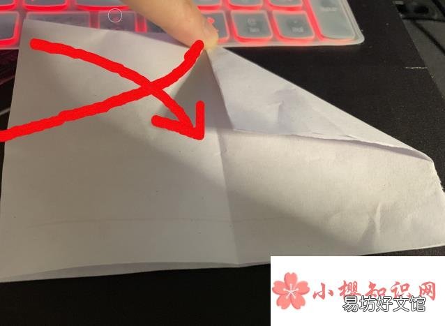 如何用纸折叠小船