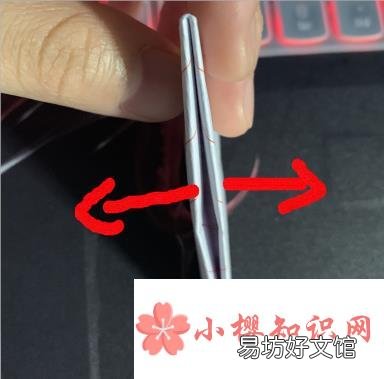 如何用纸折叠小船
