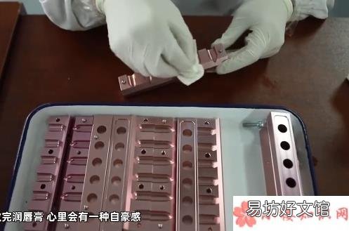 自制唇膏用起来安全吗 大二男生自制唇膏送女朋友是怎么回事