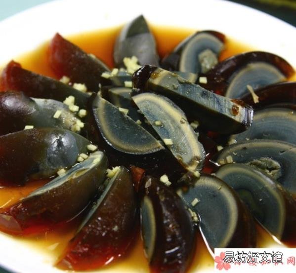 皮蛋怎么吃更健康 皮蛋吃多了会铅中毒吗