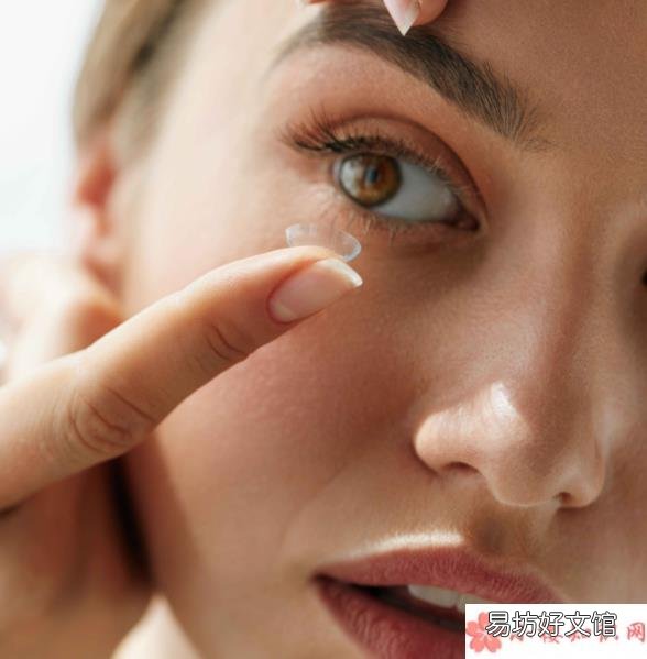 隐形眼镜选购及佩戴指南 洗澡时要摘掉隐形眼镜吗