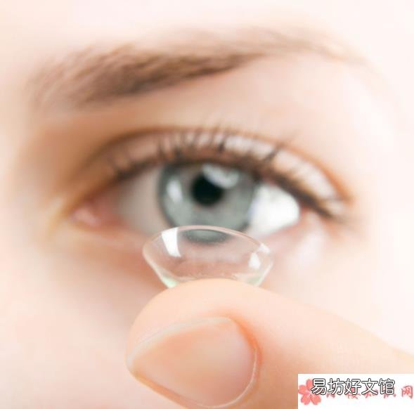 隐形眼镜选购及佩戴指南 洗澡时要摘掉隐形眼镜吗