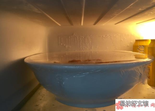 冰箱温度越低越好吗 热菜直接放冰箱好吗