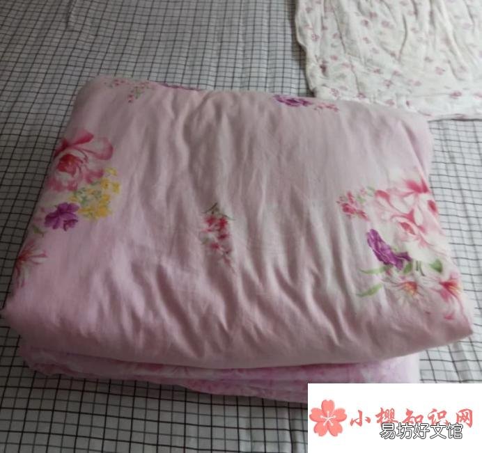 收纳厚被子的折叠方法