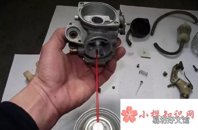 摩托车,加油门熄火,然后又点火,在熄火