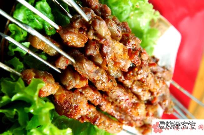 怎么分辨是不是假羊肉串 市场上的假羊肉串是用什么冒充的