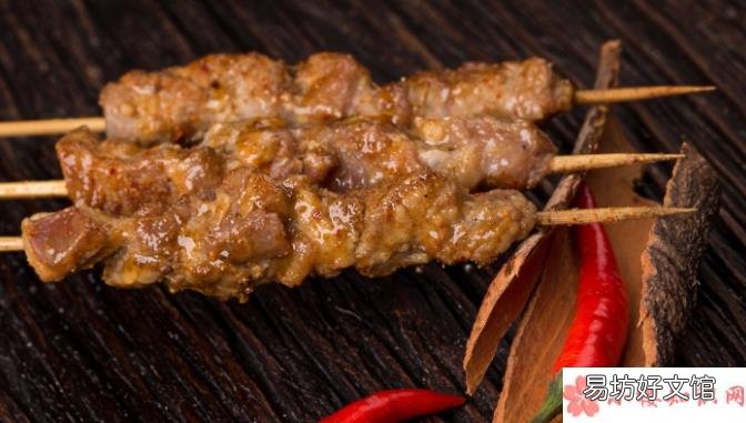 怎么分辨是不是假羊肉串 市场上的假羊肉串是用什么冒充的