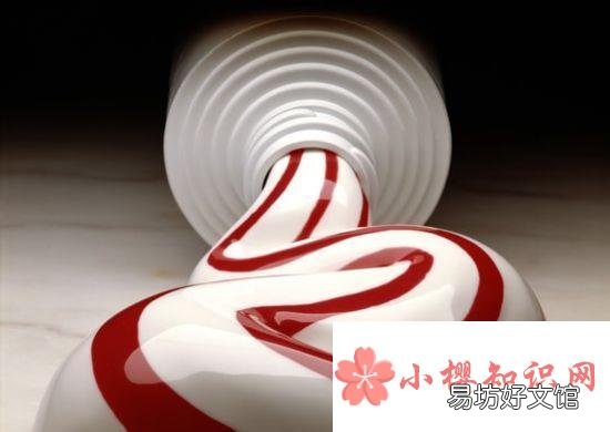 鞋子上的油渍怎么洗