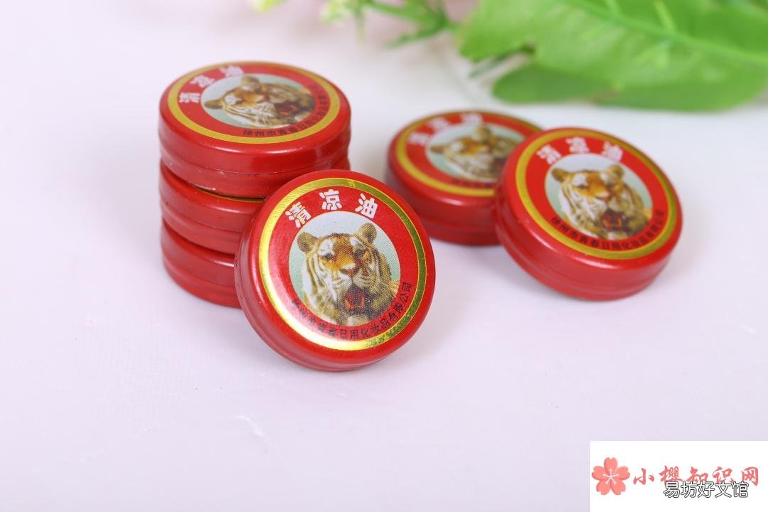 鞋子上的油渍怎么洗