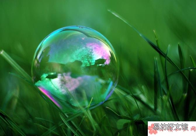 为什么肥皂水可以吹出泡泡 为什么阳光下吹泡泡的是五颜六色的