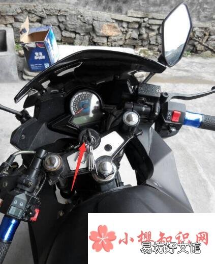 教你怎么骑摩托车