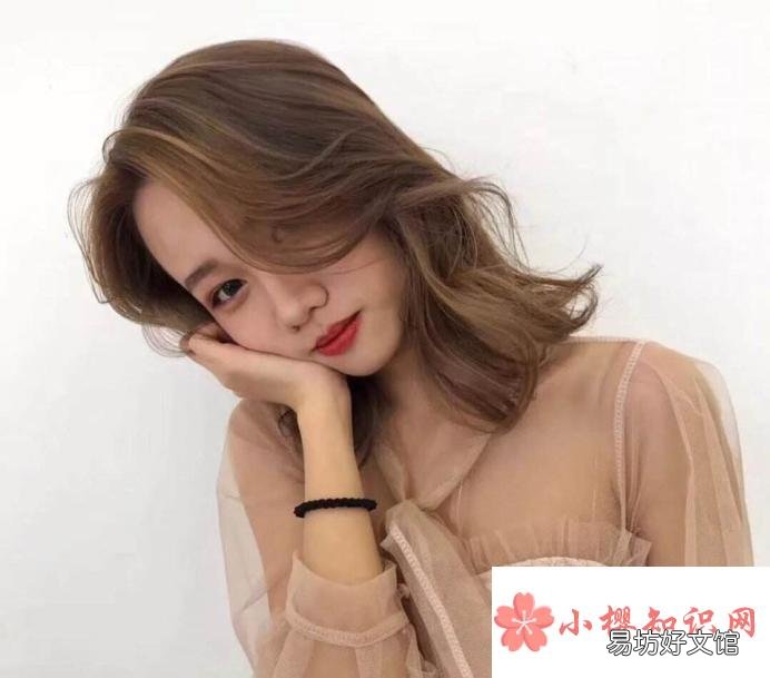 9款不同类型的女生短发发型图片,你选哪一款?