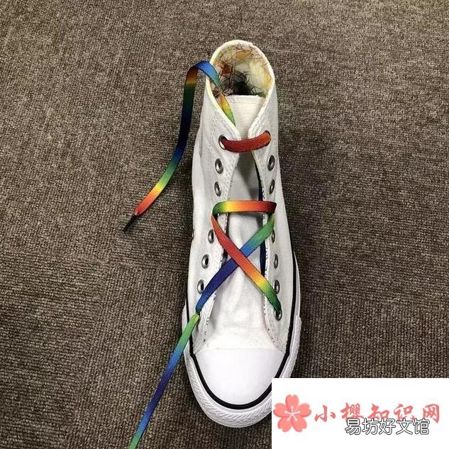 鞋带该怎么穿