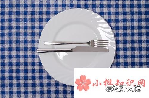 西餐刀叉摆放的含义