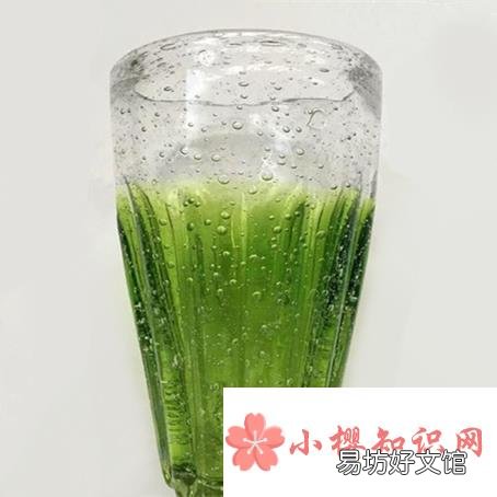 可乐最初诞生时是什么颜色的?