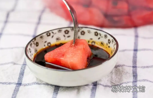 吃西瓜的注意事项 西瓜为什么沾酱油