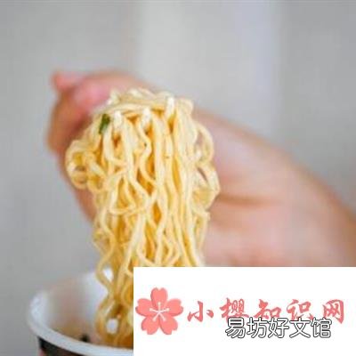 高铁上为什么不卖方便面?