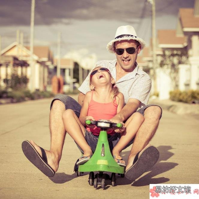 陪女儿一起成长的说说感慨朋友圈 陪女儿慢慢长大的句子