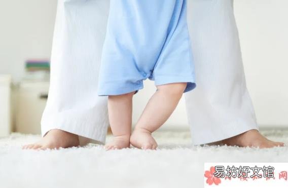 寶寶怎樣選擇合腳的鞋子 寶寶學走路要穿鞋子嗎