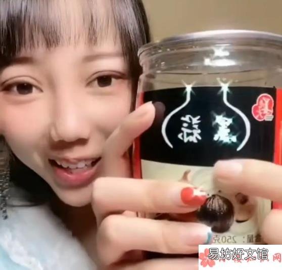 黑蒜姐视频梗的出处是什么 吃黑蒜是什么意思