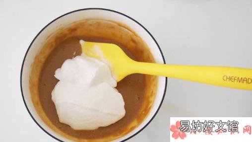 面糊和蛋白搅拌为什么打成水 蛋黄糊和蛋白霜融合成水状怎么回事