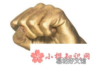 生活中的肢体语言有何含义
