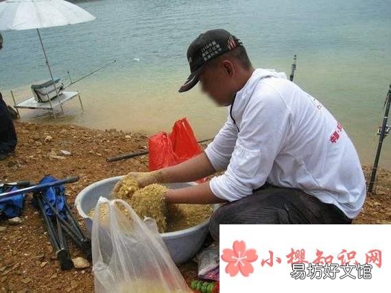 野钓打窝的钓鱼技巧