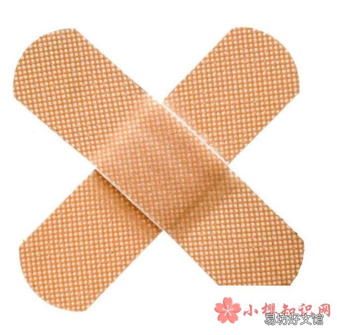 女生穿新鞋子脚后跟破了怎么办