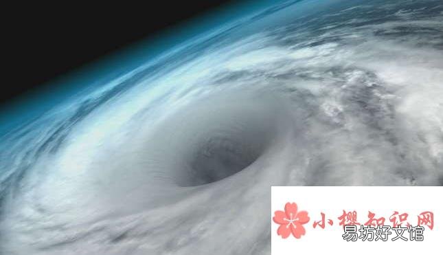 为什么把台风前进方向的右半圈称为危险半圈?