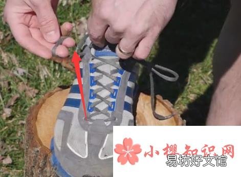 系鞋带的最上边俩个孔的真正用法，你知道吗？