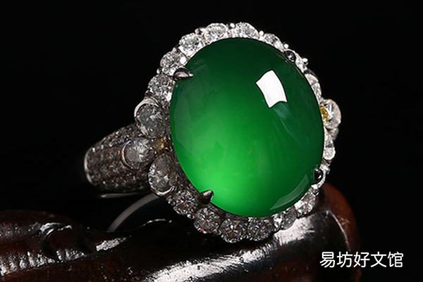 帝王绿翡翠怎么保养 帝王绿翡翠为什么那么贵
