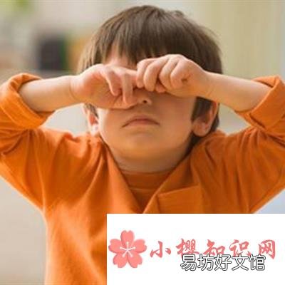揉眼睛时有时眼前会出现光斑是因为什么?