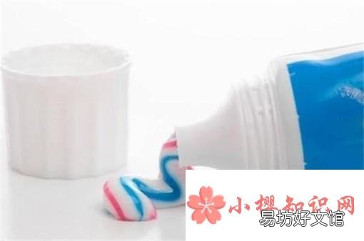 怎么洗掉油画颜料?