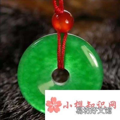 玉髓和翡翠有什么区别?