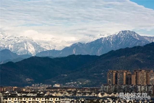 有人说成都是世界上唯一能看见6000米雪山的千万人口大都市是真的吗?为什么?