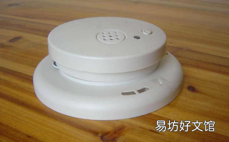 烟雾报警器能安装在墙壁上吗