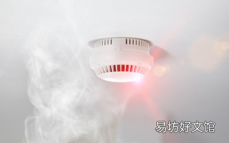 烟雾报警器能安装在墙壁上吗
