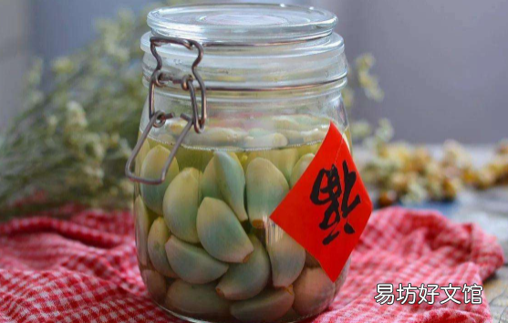 腊八蒜可以加蜂蜜吗