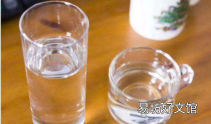 早餐前喝淡盐水好吗