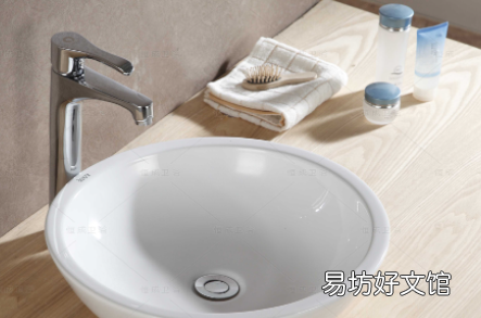 白瓷洗脸盆污垢用什么洗