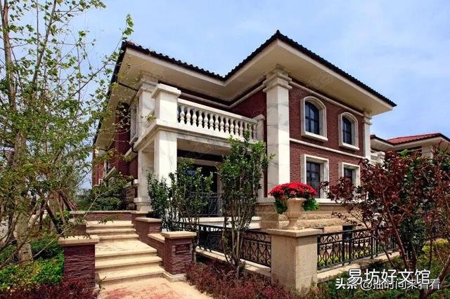 现在买房都是不是喜欢别墅?如果100万块钱一套别墅,你愿意卖掉现在的套房换别墅吗?