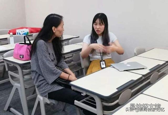 公立幼儿园比私立幼儿园好吗?为什么很多家长挤破头、彻夜排队也要去公立幼儿园?