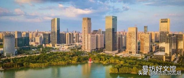 为什么有人说佛山东莞属于特大城市级别,而长三角合肥苏杭仅仅是大城市?