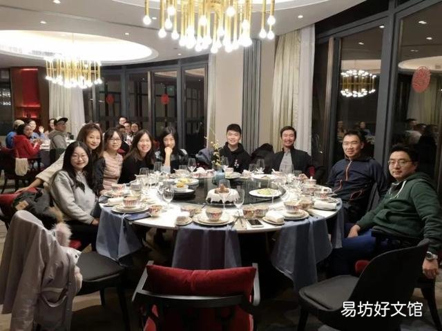 如果房租一万一年,房价一百万,从经济学的角度,买或租哪个更划算?