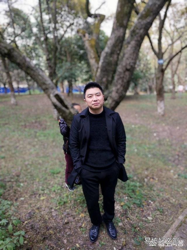 年薪三十万的白领和年薪三十万的商人,你更看好谁?