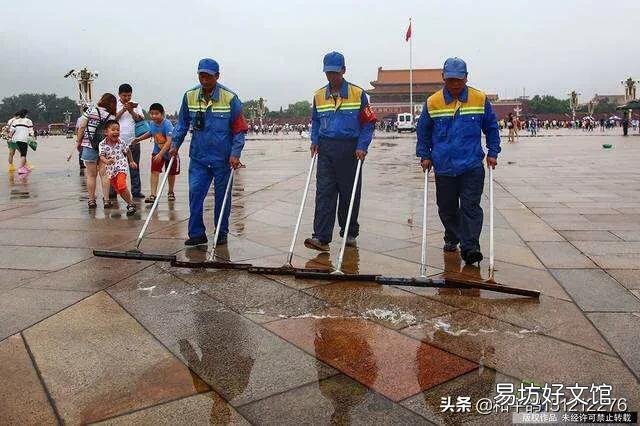 大学毕业了月工资3000,还不如环卫工人的薪资高。怎么办?