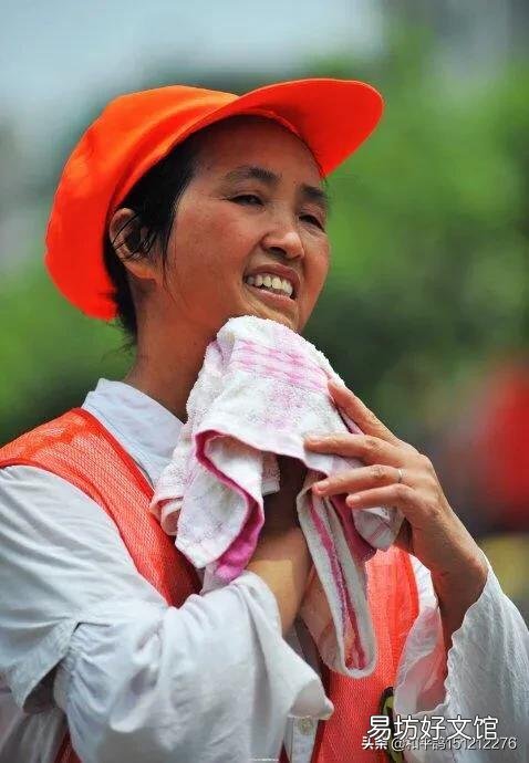 大学毕业了月工资3000,还不如环卫工人的薪资高。怎么办?